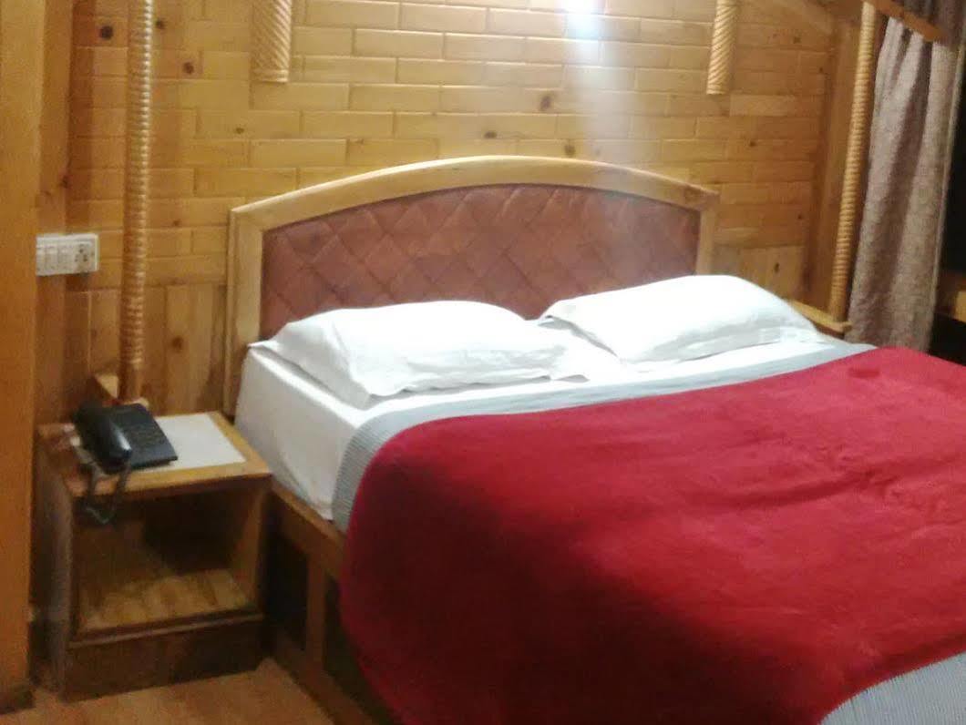 Hotel New Bharat Bhīm Tāl Exteriör bild